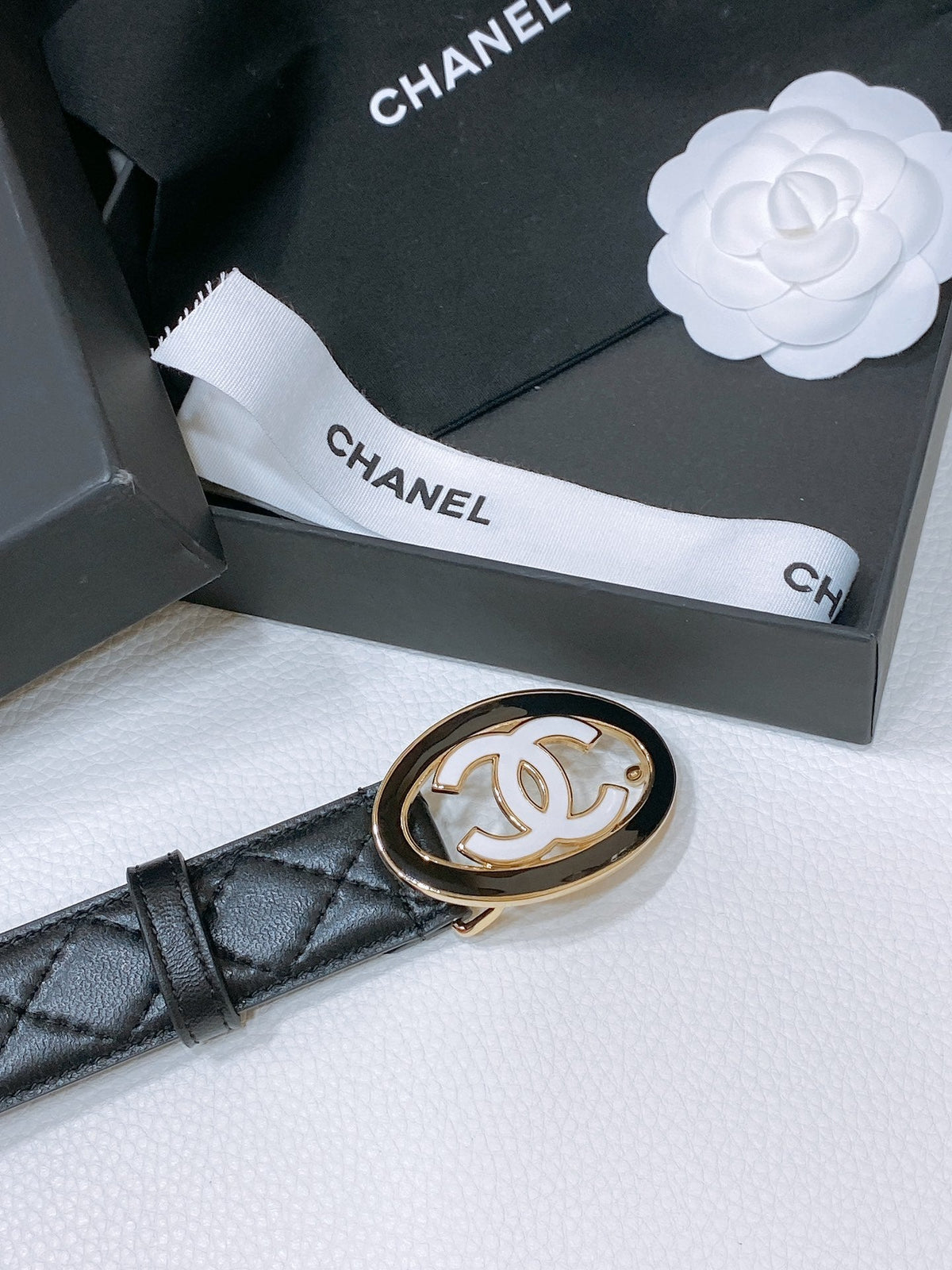 CHANEL 30MM BELT IN BLACK EMBROIDERED CALFSKIN WHITE MIX BLACK METAL LOGO GOLD HARDWARE