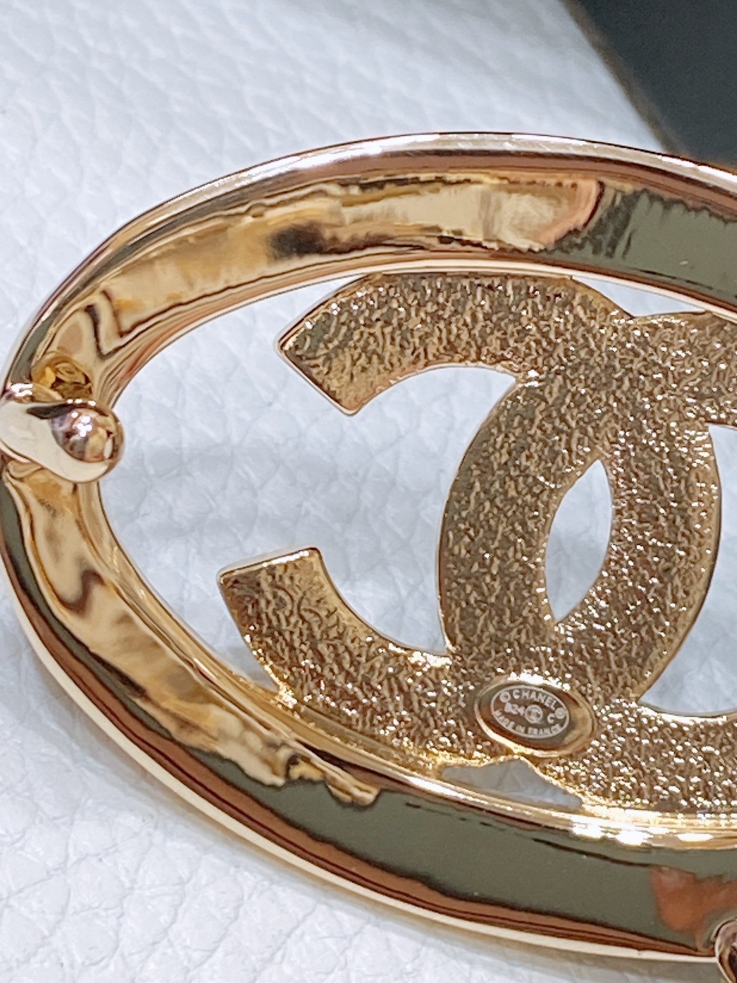 CHANEL 30MM BELT IN BLACK SMOOTH CALFSKIN WHITE MIX BLACK METAL HARDWARE