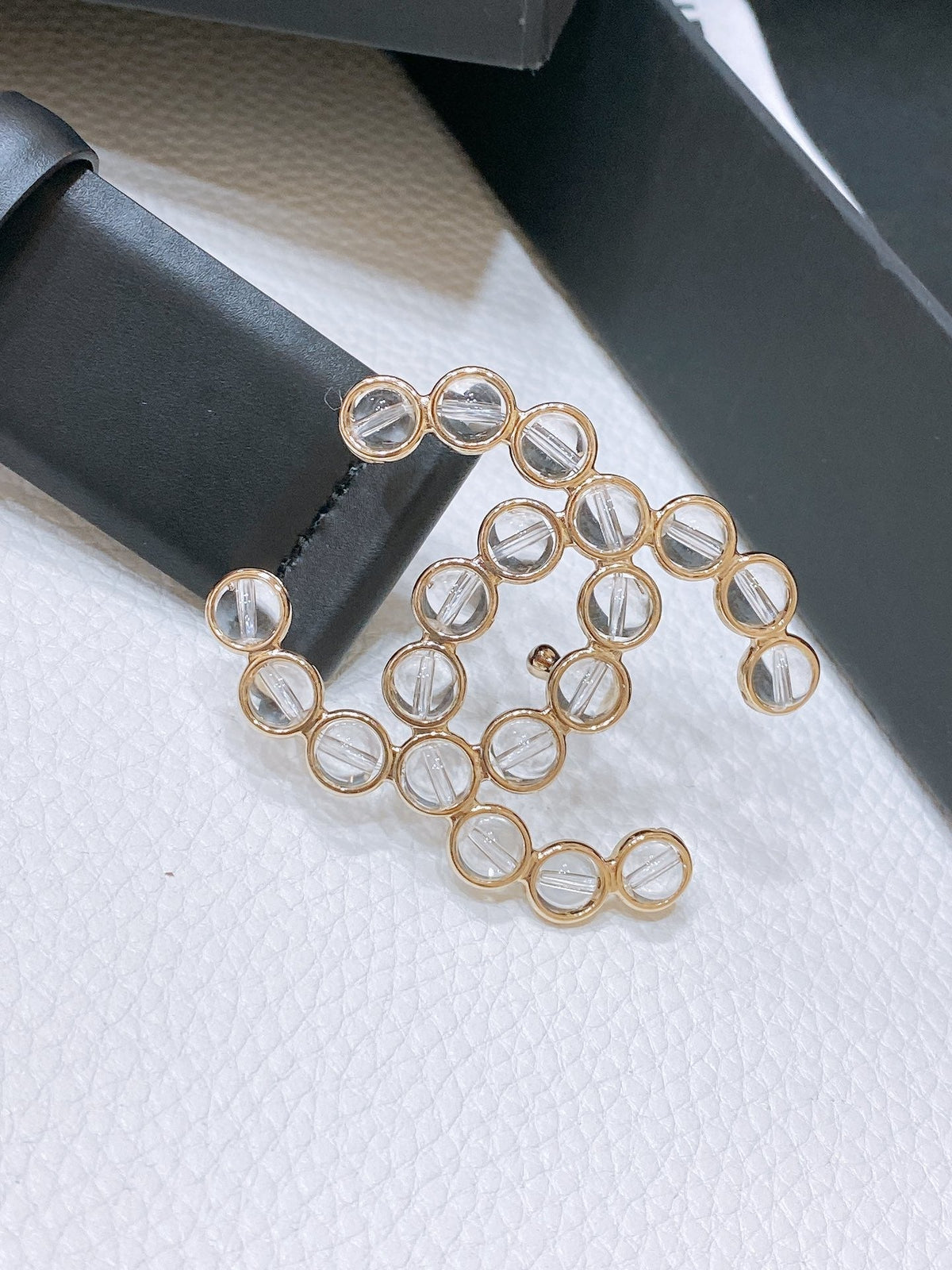 CHANEL BELT 30 MM IN BLACK CALFSKIN PEARL LOGO